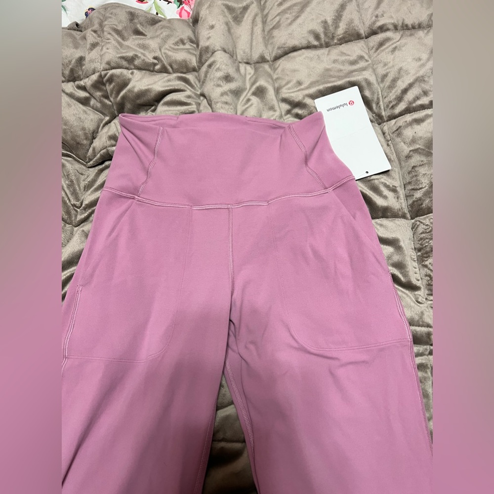 Lululemon Align HR Wide-Leg Pant 31’’ SIZE 4 Brand new with tag! - Picture 6 of 6